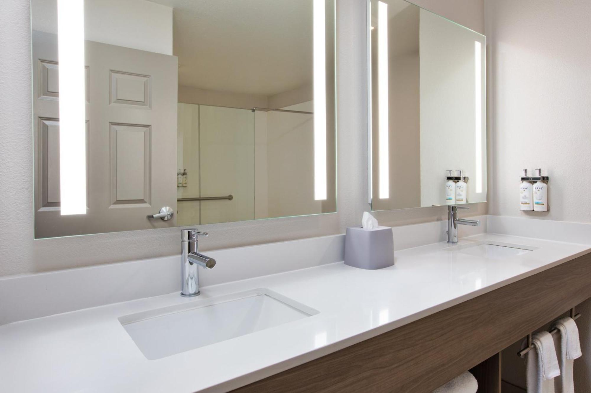 Holiday Inn Express Fremont By Ihg Екстер'єр фото